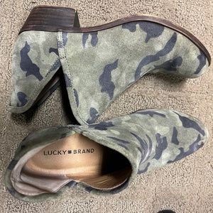Women’s Lucky Brand Camo Booties